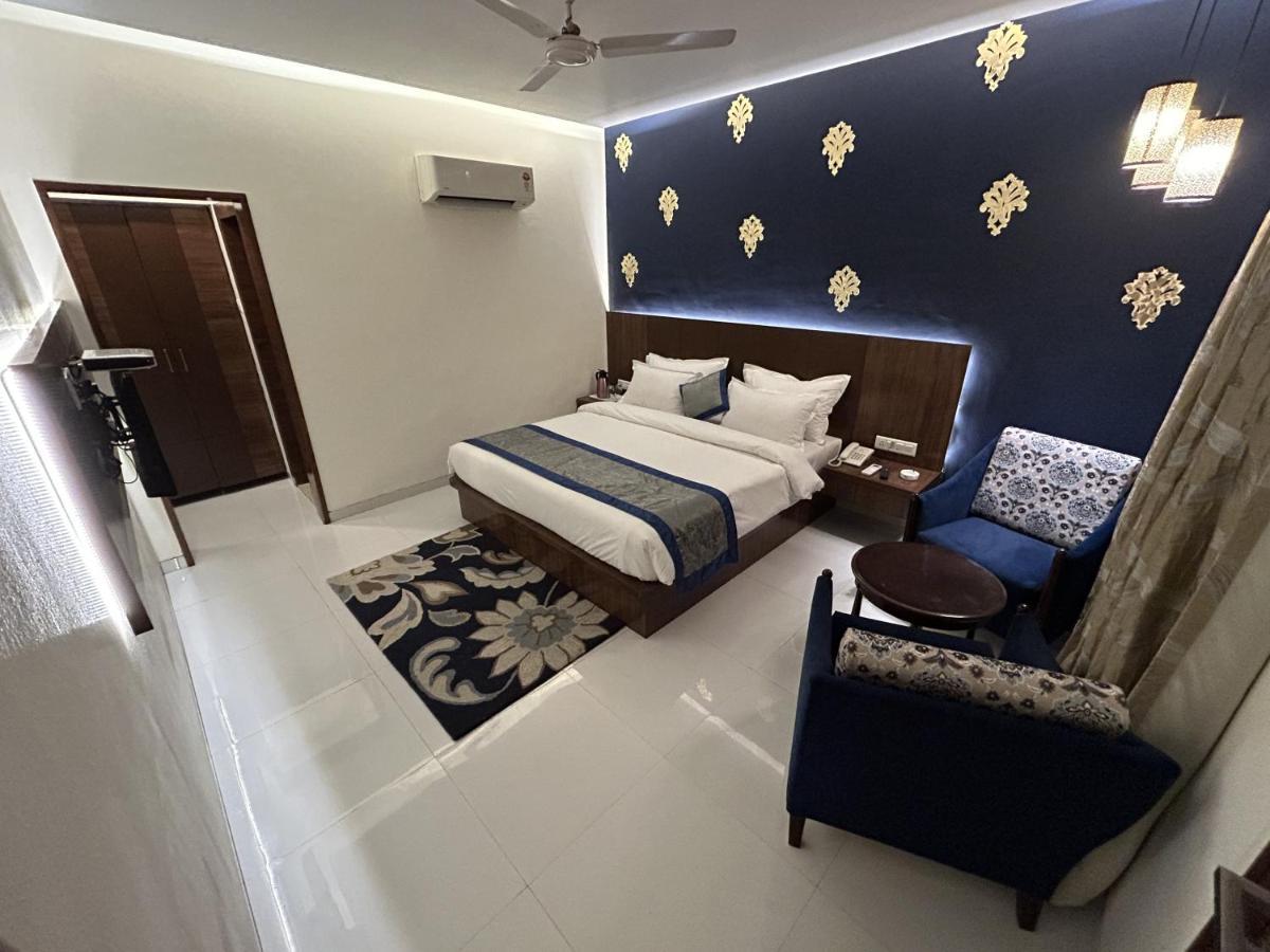 Hotel Gautam Lonavala Exterior photo